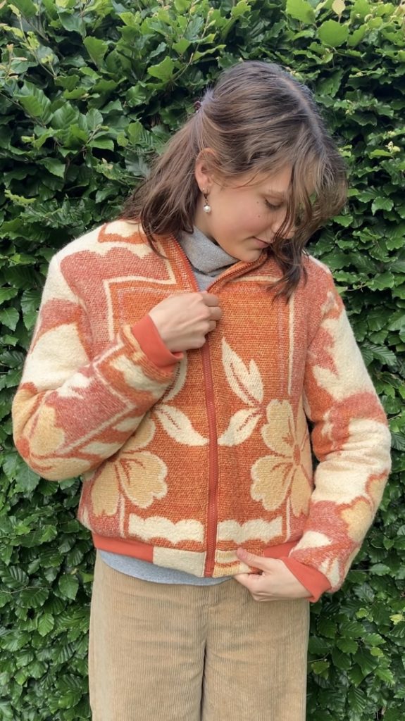 bomberjasje uit oude deken