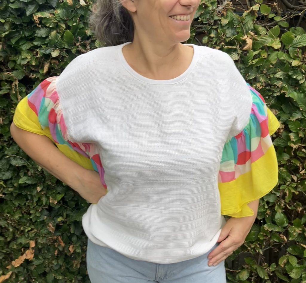 bedsprei wordt sweater met volantmouwen